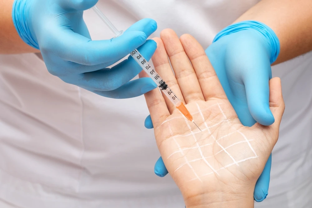 Botox Sadece Kırışıklık İçin mi? Terleme ve Migren Tedavisinde Kullanımı