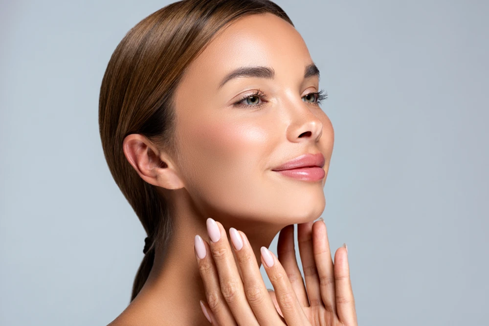 Dolgu Uygulamaları ile Yüz Kontürü Yeniden Şekillenebilir mi?